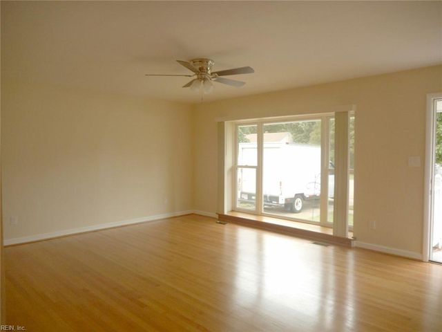 120 Latham DR, Newport News, VA 23605
