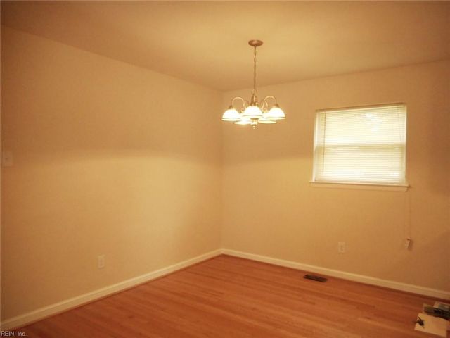 120 Latham DR, Newport News, VA 23605