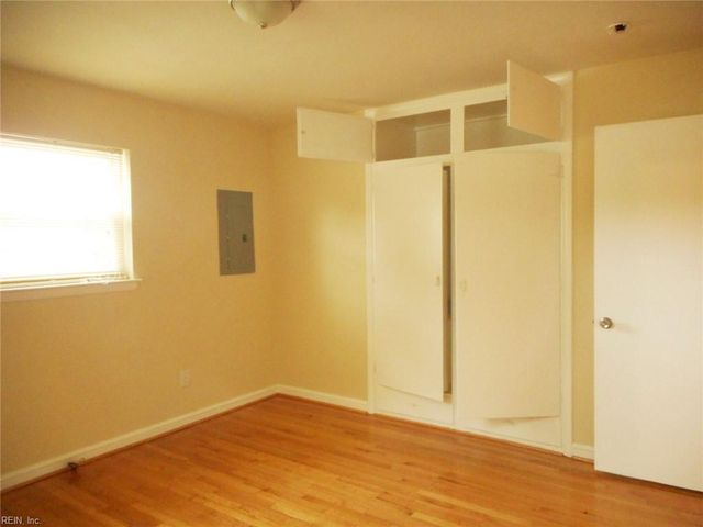 120 Latham DR, Newport News, VA 23605