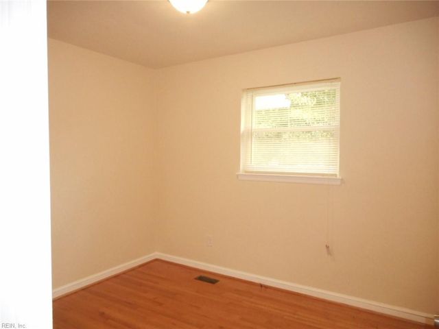 120 Latham DR, Newport News, VA 23605