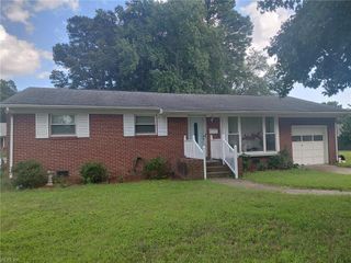 120 Latham DR, Newport News, VA 23605