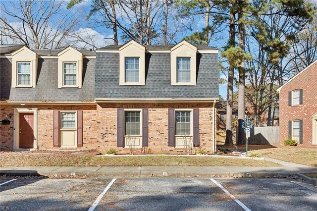 380 Circuit Ln Unit F, Newport News, VA 23608