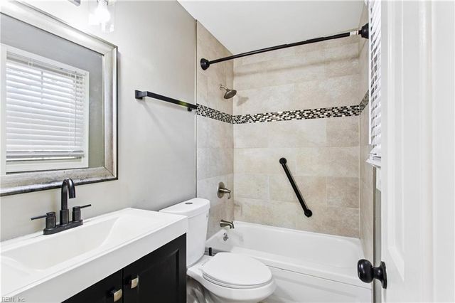 380 Circuit Ln Unit F, Newport News, VA 23608