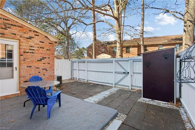 380 Circuit Ln Unit F, Newport News, VA 23608