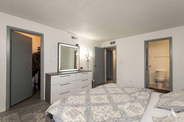 15713 orlan brook Drive 100, Orland Park, IL 60462