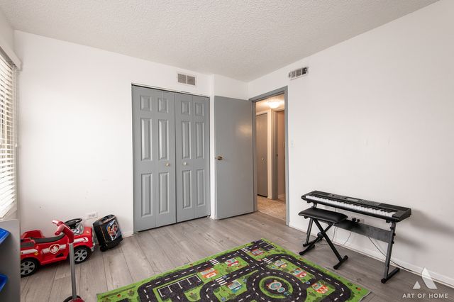 15713 orlan brook Drive 100, Orland Park, IL 60462