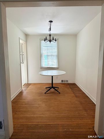 212 Sylvan Knoll Road, Stamford, CT 06902