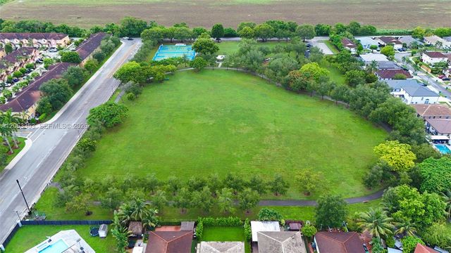 16437 SW 76th Terrace, Miami, FL 33193