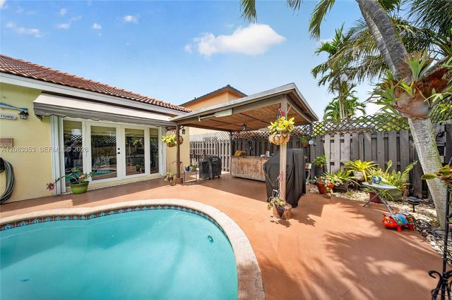 16437 SW 76th Terrace, Miami, FL 33193