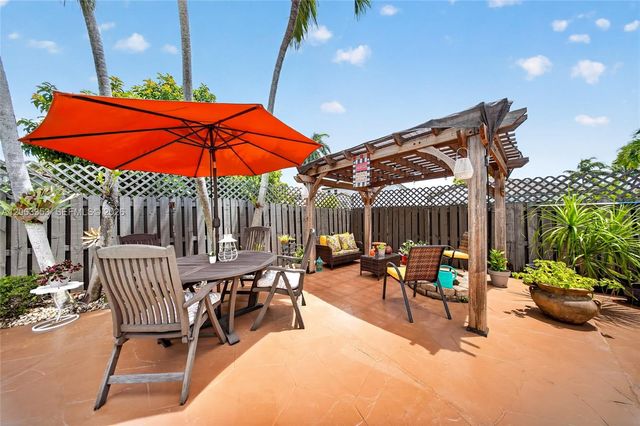 16437 SW 76th Terrace, Miami, FL 33193