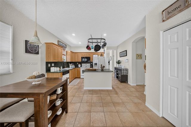 16437 SW 76th Terrace, Miami, FL 33193
