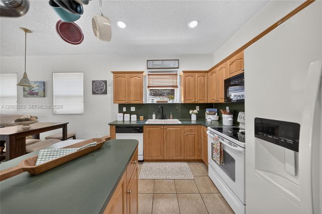 16437 SW 76th Terrace, Miami, FL 33193