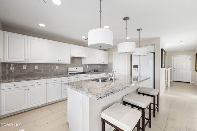 2721 Goldenrain Street, Palmdale, CA 93551