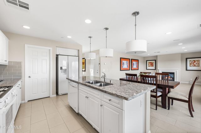 2721 Goldenrain Street, Palmdale, CA 93551