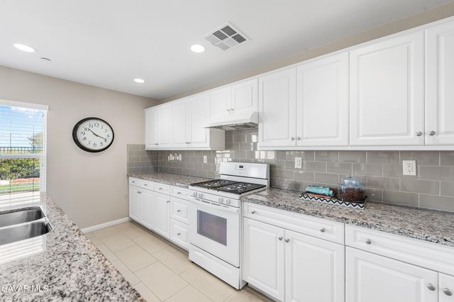 2721 Goldenrain Street, Palmdale, CA 93551