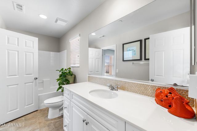 2721 Goldenrain Street, Palmdale, CA 93551