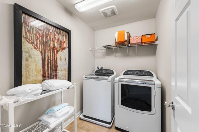 2721 Goldenrain Street, Palmdale, CA 93551