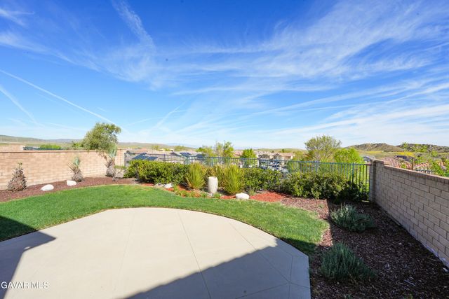 2721 Goldenrain Street, Palmdale, CA 93551