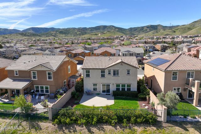 2721 Goldenrain Street, Palmdale, CA 93551