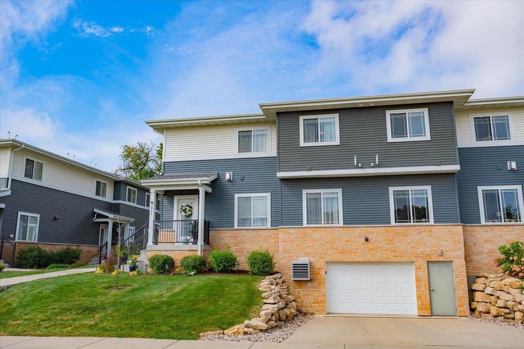 1851 N Windsor Avenue, Cottage Grove, WI 53527