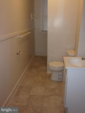 19 N FRONT ST, Steelton, PA 17113