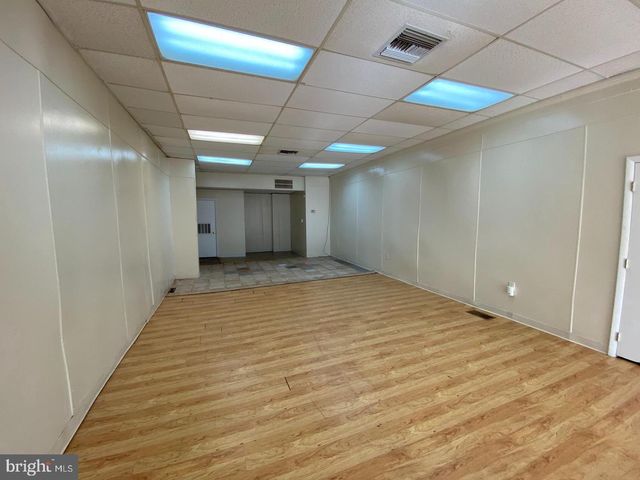 19 N FRONT ST, Steelton, PA 17113