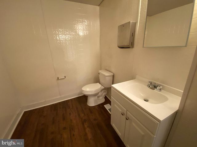 19 N FRONT ST, Steelton, PA 17113