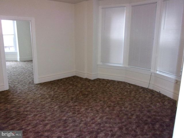 19 N FRONT ST, Steelton, PA 17113