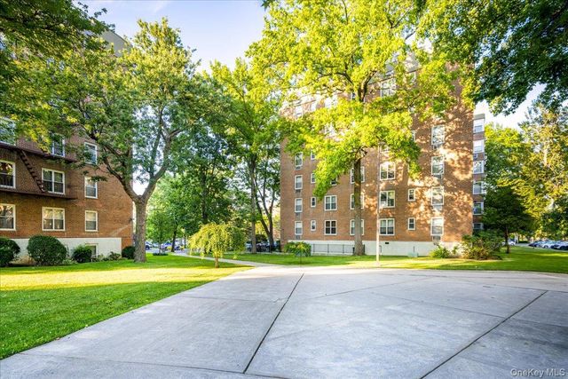 18-70 211th Street 1B, Bayside, NY 11360