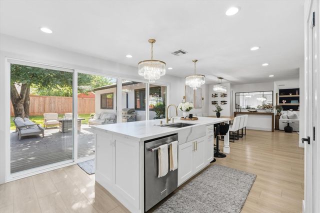 3340 Hartselle Way, Sacramento, CA 95827