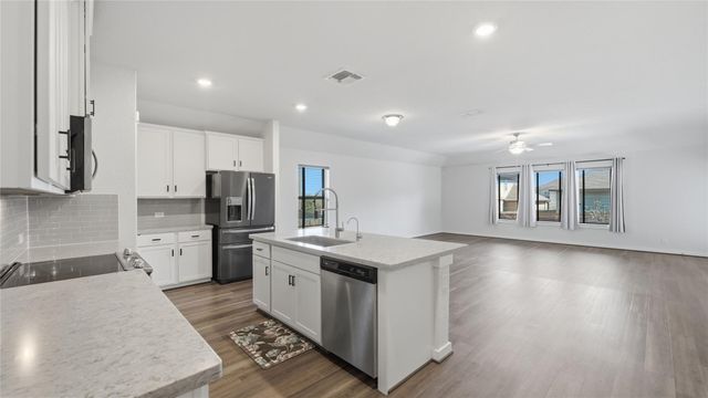 3640 Space Cloud DR, New Braunfels, TX 78130