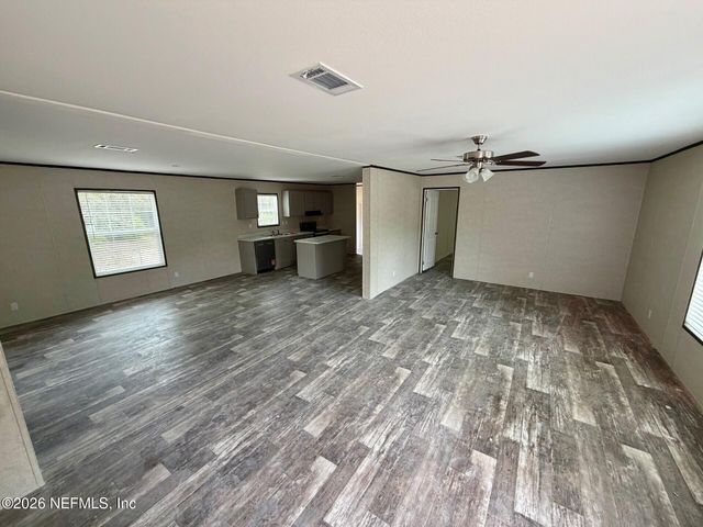 352 N COUNTY ROAD 315, Interlachen, FL 32148
