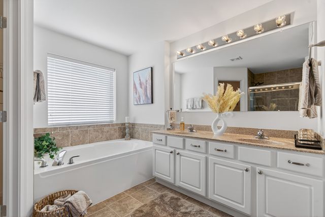 12475 Carver Lane, Huntley, IL 60142