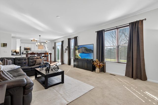 12475 Carver Lane, Huntley, IL 60142