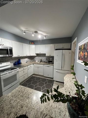 555 Townsend Street 203, Birmingham, MI 48009