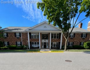 555 Townsend Street 203, Birmingham, MI 48009