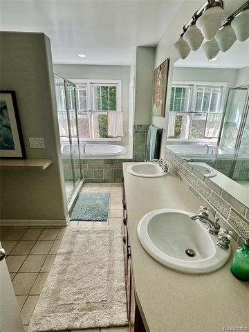 11536 Oak Grove Road, Grand Haven, MI 49417