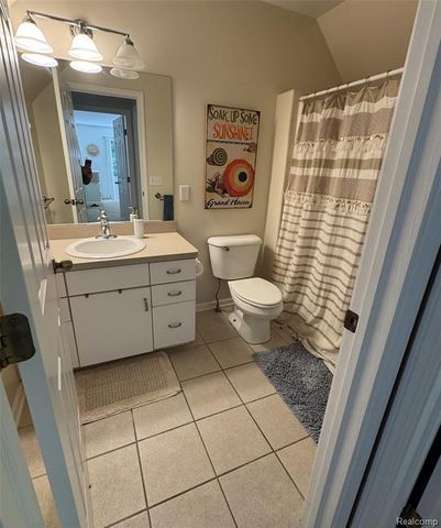 11536 Oak Grove Road, Grand Haven, MI 49417