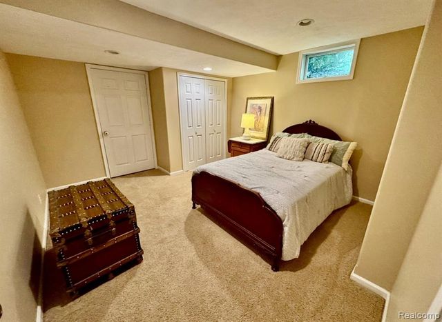 11536 Oak Grove Road, Grand Haven, MI 49417