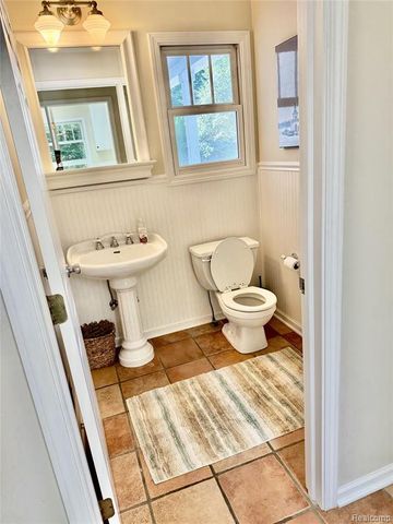 11536 Oak Grove Road, Grand Haven, MI 49417