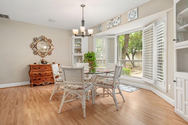 709 Chaffee Court, Arlington, TX 76006