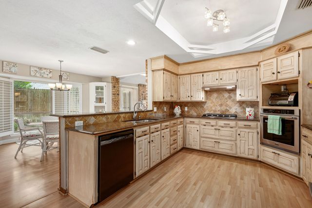 709 Chaffee Court, Arlington, TX 76006