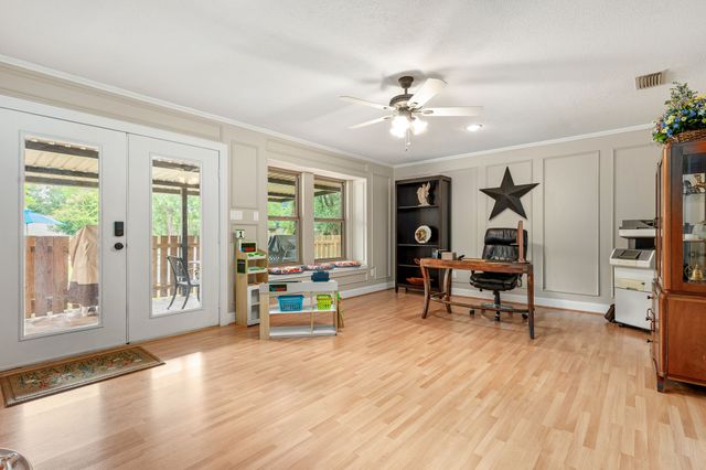 709 Chaffee Court, Arlington, TX 76006