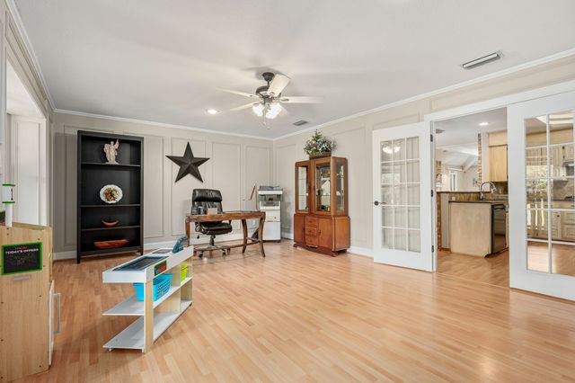 709 Chaffee Court, Arlington, TX 76006