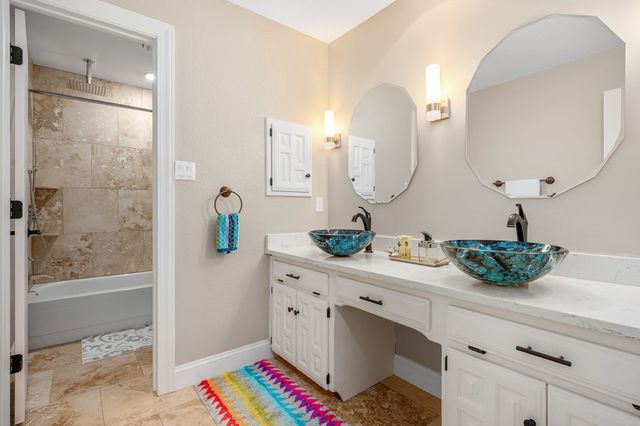709 Chaffee Court, Arlington, TX 76006