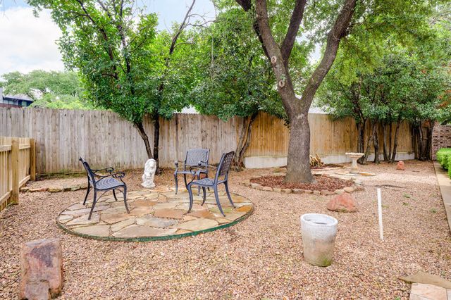 709 Chaffee Court, Arlington, TX 76006