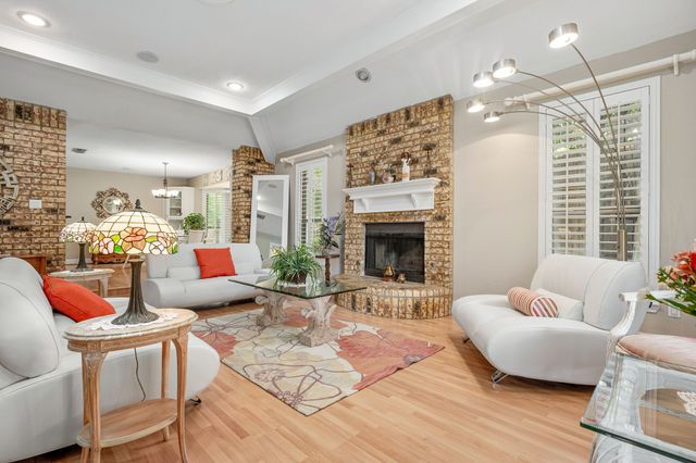 709 Chaffee Court, Arlington, TX 76006