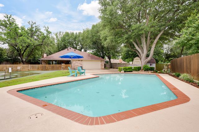 709 Chaffee Court, Arlington, TX 76006