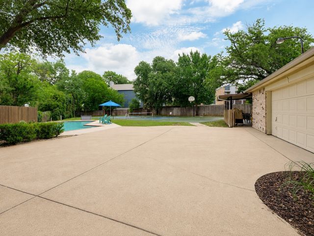 709 Chaffee Court, Arlington, TX 76006