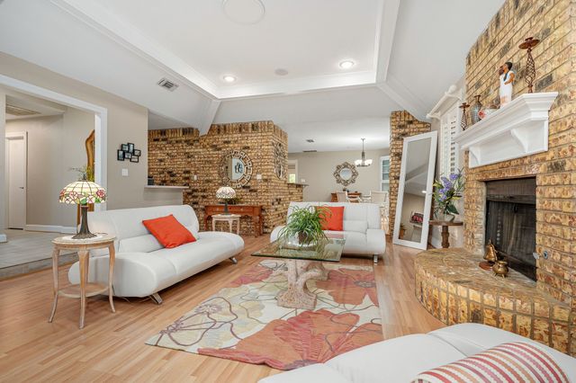 709 Chaffee Court, Arlington, TX 76006